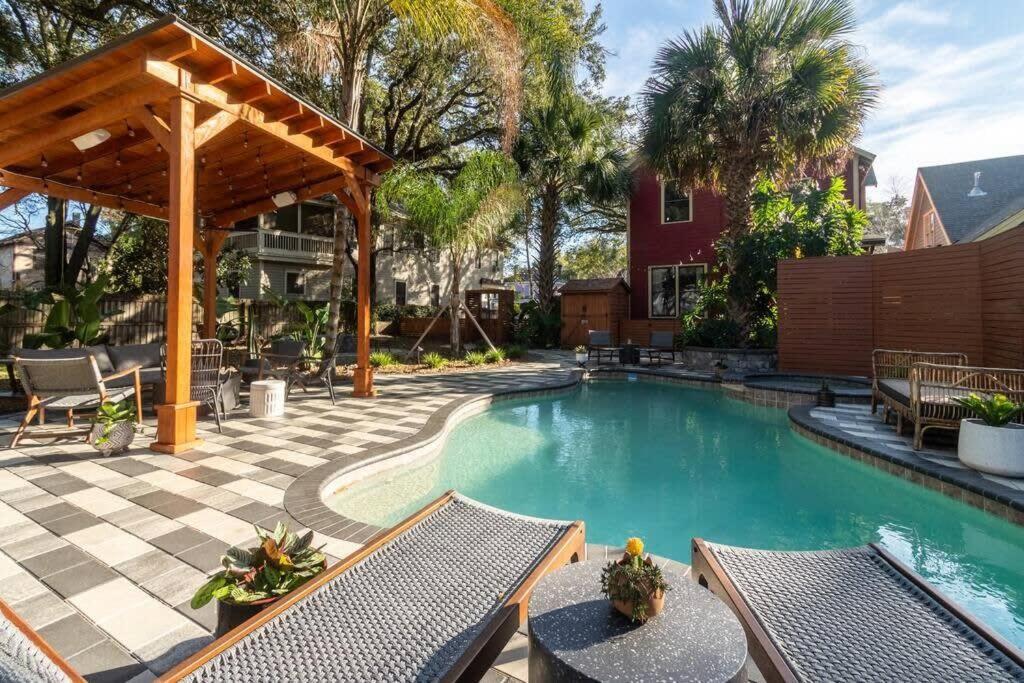 Unique Studio W Pool Spa & Gardens Near Downtown 傑克遜維爾 外观 照片